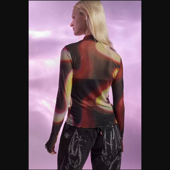 Levi’s® X Barbie Ferreira UO Exclusive Second Skin Mock Neck Top womens 3X - Picture 5 of 17